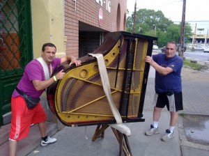 zongora szállítás